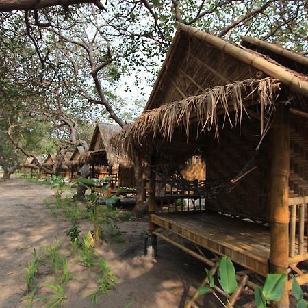 Chalee Tropicana Bungalow เกาะพยาม ห้อง รูปภาพ