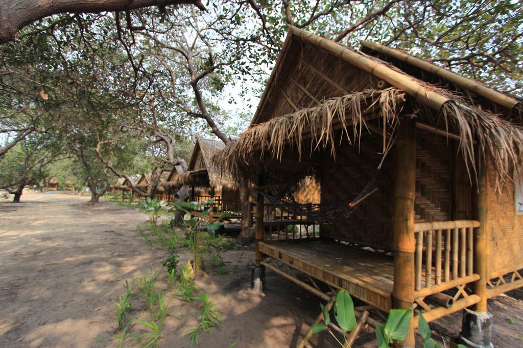 Chalee Tropicana Bungalow เกาะพยาม ห้อง รูปภาพ